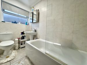 Photo 19- click for photo gallery